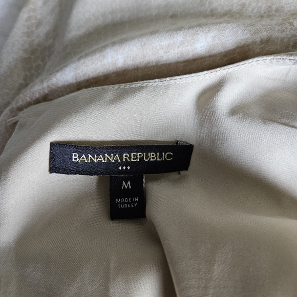 Banana Republic Smocked Ruffle Tan Snake Print Long Sleeve Dress Size Medium - Picture 10 of 13